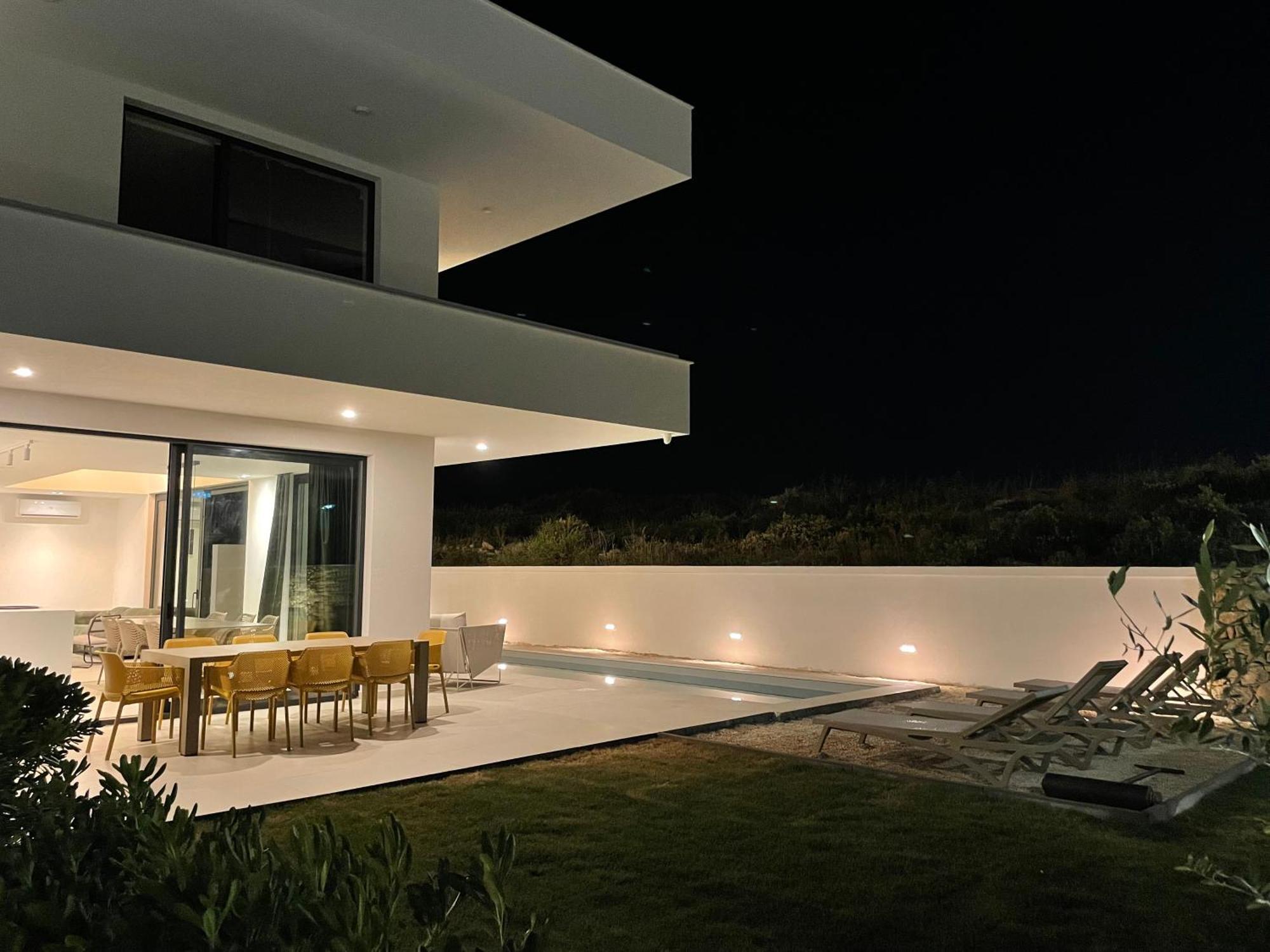 Villa Arenisca โนวาลยา ภายนอก รูปภาพ